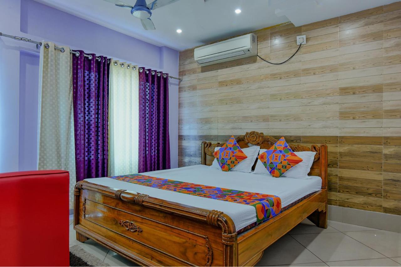 Fabhotel New Central Bhubaneswar Exterior photo